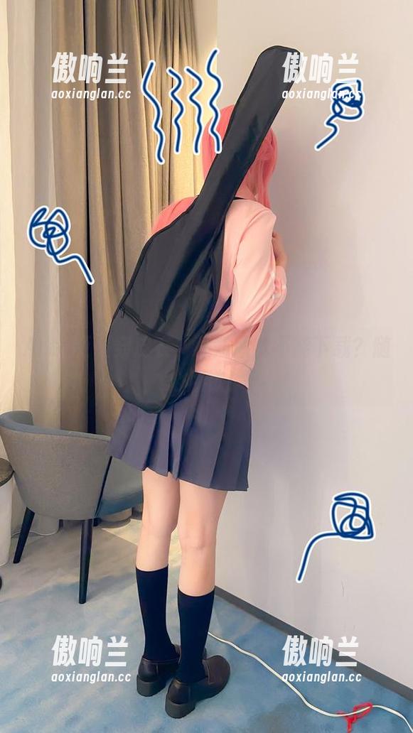 Arty亚缇 Arty亚缇穿皮衣,不知图能不能下载?随心所欲!