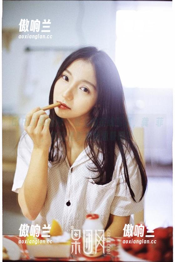 GIRLT果团网-龚玥菲 GIRLT果团网 - 夏天的在线写真,龚玥菲,你这是要把我熏晕吗?