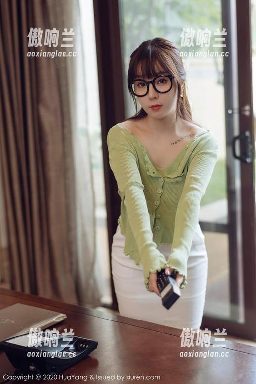HuaYang花漾-赵惟依coco HuaYang花漾 - 这么可爱的秘书美图合集,真是想问问赵惟依coco这位博主的灵感来自哪。