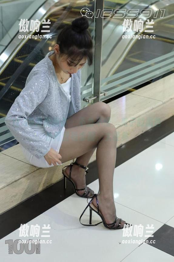 IESS异思趣向-美子 IESS异思趣向 - 不急不慢,美子的黑色长筒竖线套图,太经典