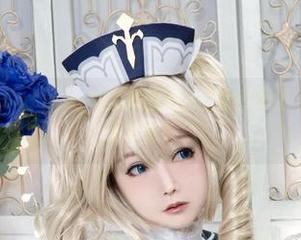 探索Kitkat Cosplay的免费图册，里的芭芭拉·冈希尔德戏码果真惊奇。