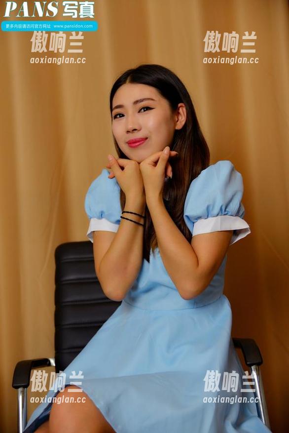 PANS摄影-蕾蕾 PANS摄影 - 蕾蕾最新图册:纯白外壳内有奇思妙想