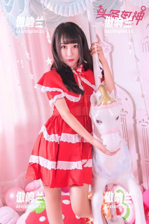 TouTiao头条女神-穆菲菲 TouTiao头条女神 - 穆菲菲的图集更新,少女气息扑面而来,看到不由得想多看几眼。