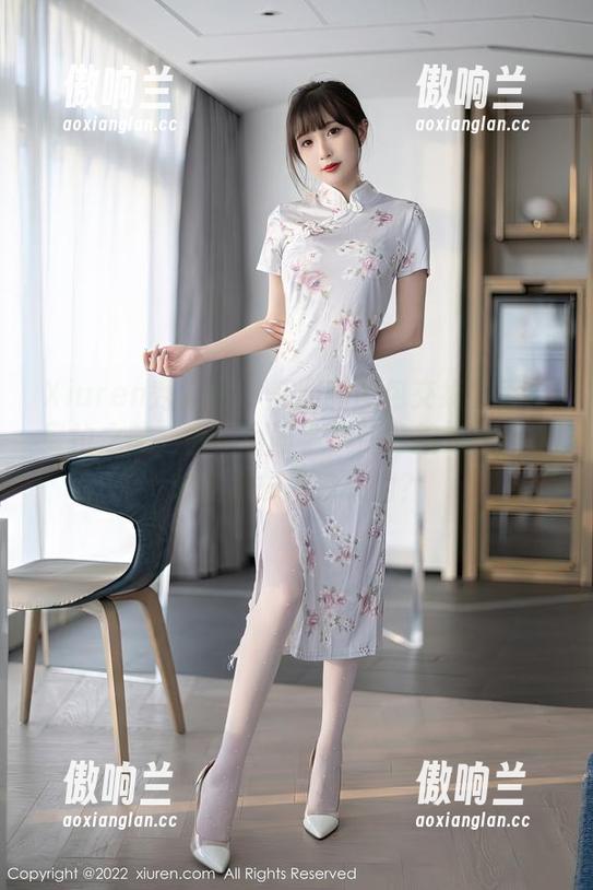 Xiuren秀人网 - 美图和图包交织的香格里拉之旅，古月小同学，你的拍照技巧是从哪本书里抄来的？
