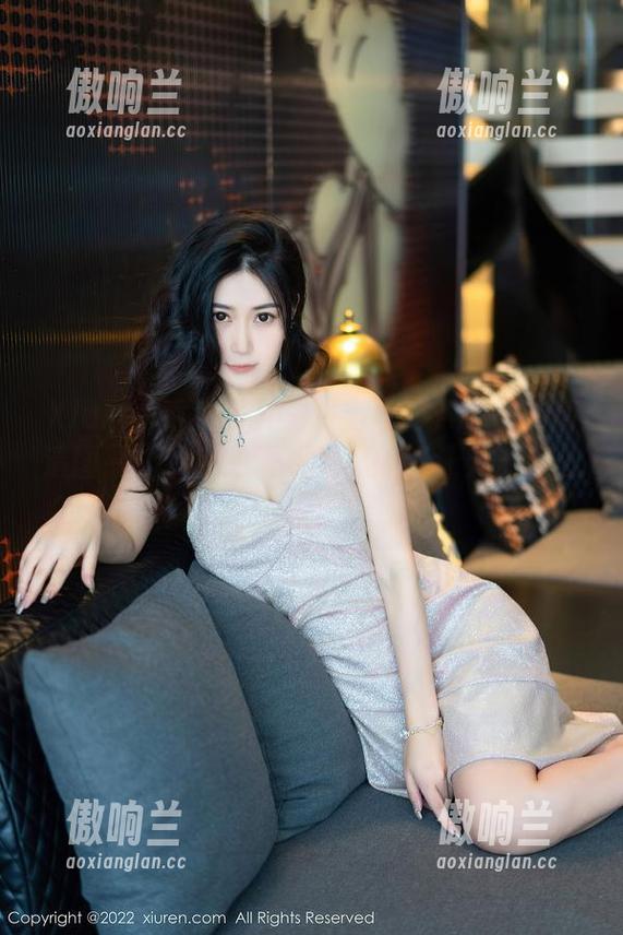 Xiuren秀人网 - 看！容容容Alice的高清图册，粉色的诱惑，真的能让人流连忘返！