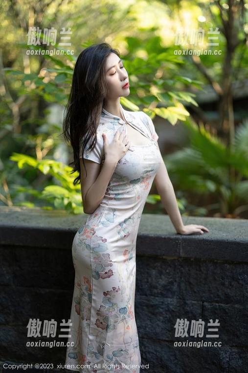 Xiuren秀人网 - 当糯美子Mini与网袜的碰撞，图库资源高能预警中！