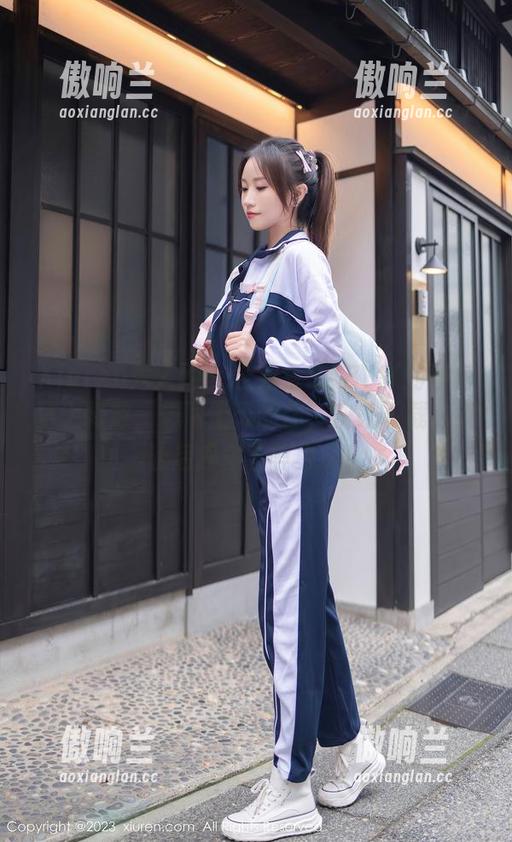 Xiuren秀人网-金BABY吖 Xiuren秀人网 - 空姐金BABY吖的图包马上释放,想飞上天的你,快来下载,别让后座乘客等太久!
