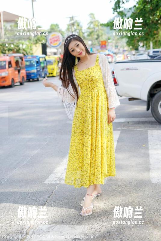 YouMi尤蜜荟 - 周妍希的夏日合集：我是不是该考虑换壁纸了？