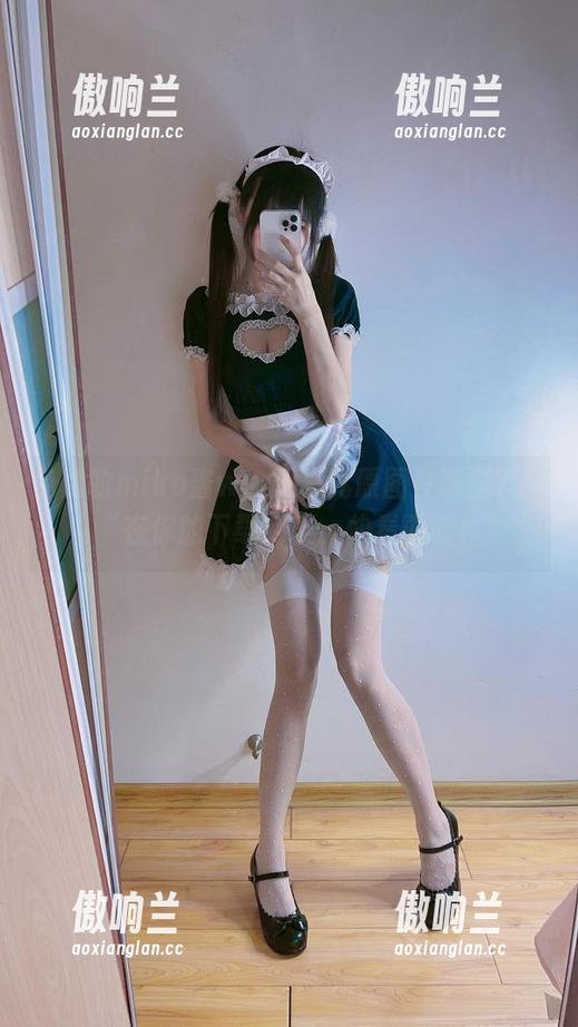 miko酱ww 免费的miko酱ww双马尾原图在哪里?”“在你的下载列表,快看看吧!