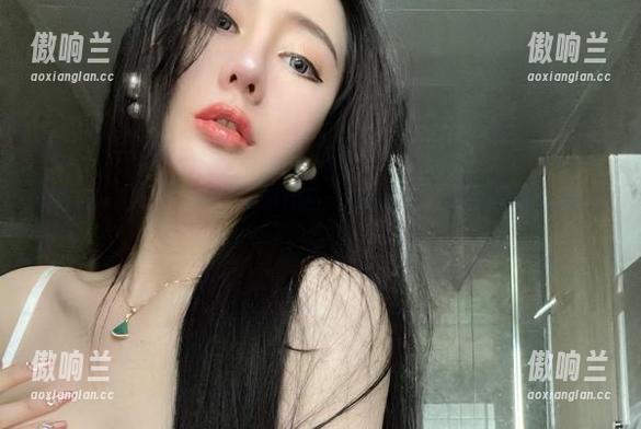 微密圈 - 精选不爱笑的赛琳作品：渔网黑丝，她在用黑暗捕捉光。