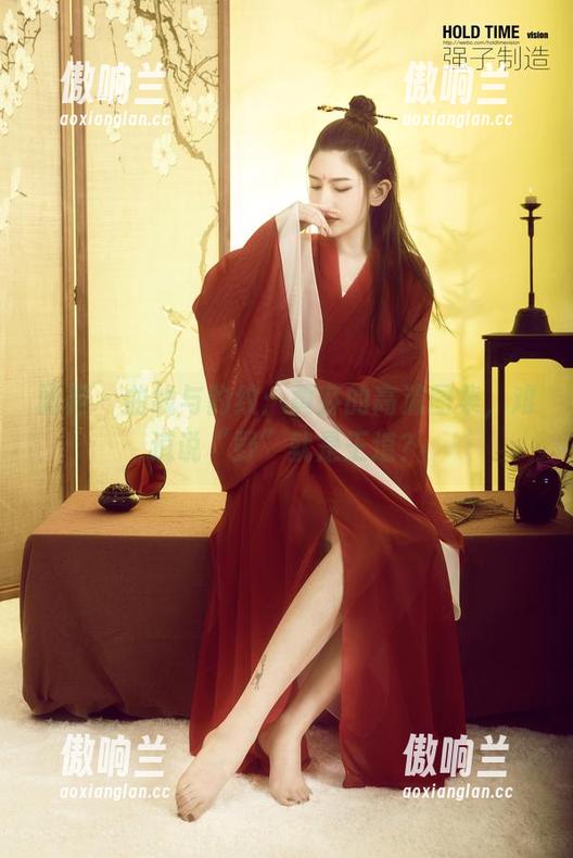 丽柜 - 曲线与豹纹：黄芬的高清图集，难道说“野”就是王道？