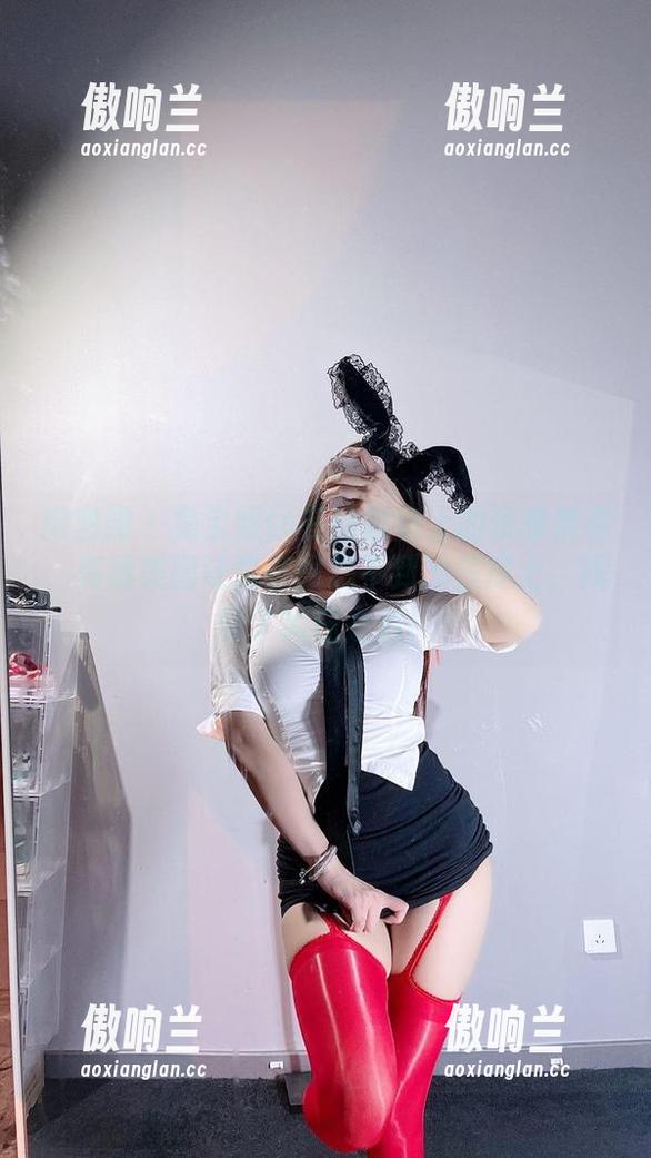 兔宝妮to 微密圈 - 兔宝妮to在瑜伽垫上的优雅舞姿,高清美图让我在意想不到的程度上,找到了减压之道!