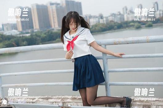 猫与少女：兔玩映画的写真集，你下载后会发现猫比你更会撩！