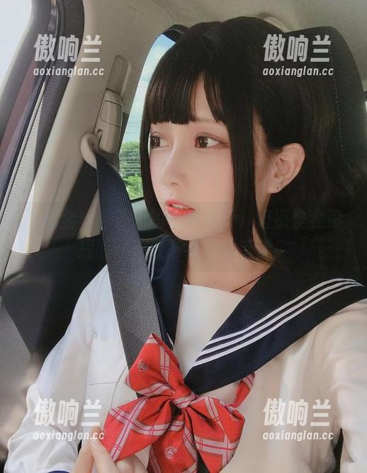 下载全套凛子酱的秘书指引，但别怪我没提醒——看了会心神荡漾！