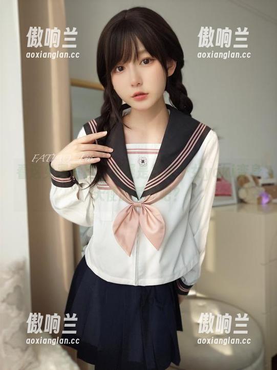 发条少女yoki 看这免费写真,无疑是发条少女yoki变身天使的瞬间吧?