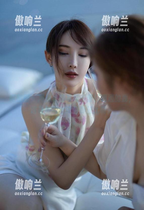 微密圈 - 周妍希的写真，普普通通的我，这身材完全没有办法比啊。