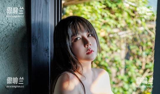 咔喵 咔喵对明日奈的全套写真情有独钟,但是…看个热闹就好吧?