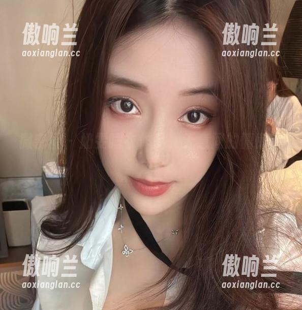 奶雯 微密圈 - 奶雯睡衣作品,无意间的慵懒魅力