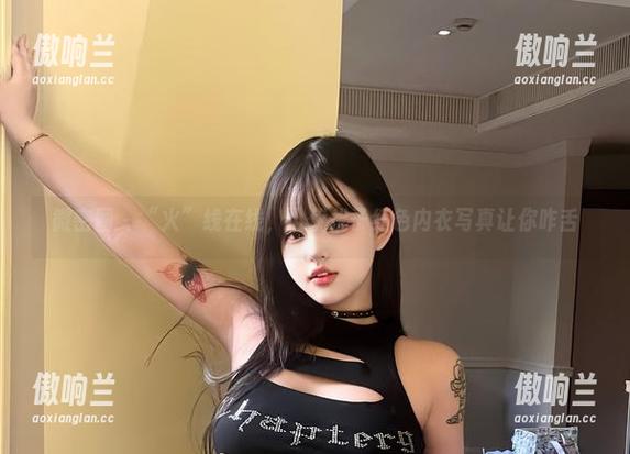 微密圈 - “火”线在线，小优优子红色内衣写真让你咋舌