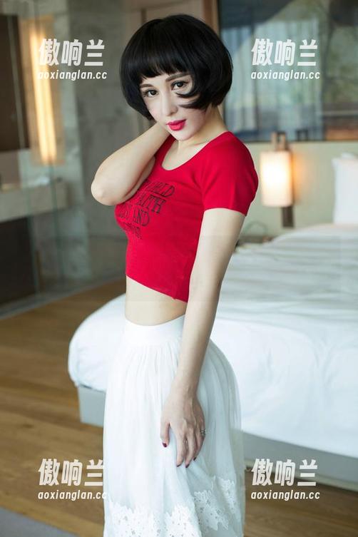 尤果网-栗子 尤果网 - 栗子的浴室写真集:一场在泡泡中的漫游