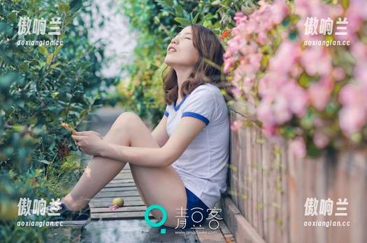 推女神 - 办公室，施忆佳Kitty酱美图中的“写字楼小确幸”，套图太养眼啦！