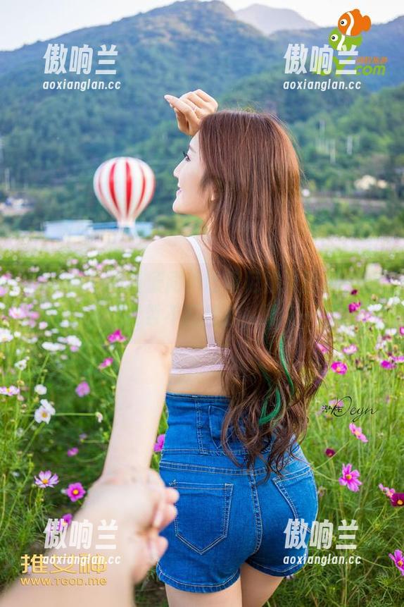 推女神-潇同学 推女神 - 观看潇同学比基尼那张图片,想问:海浪能否不打扰我,再来一波?
