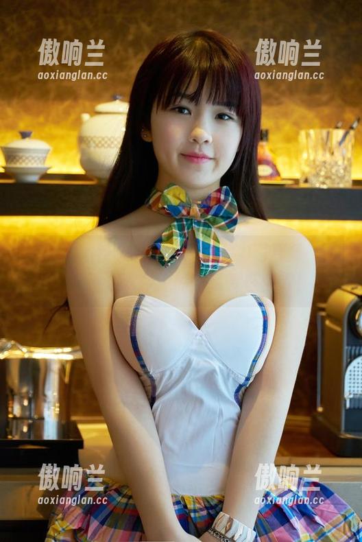 推女郎-星辰 推女郎 - 校园里的星辰:潜力写真集,资源丰富,连路边的小草都在点赞!