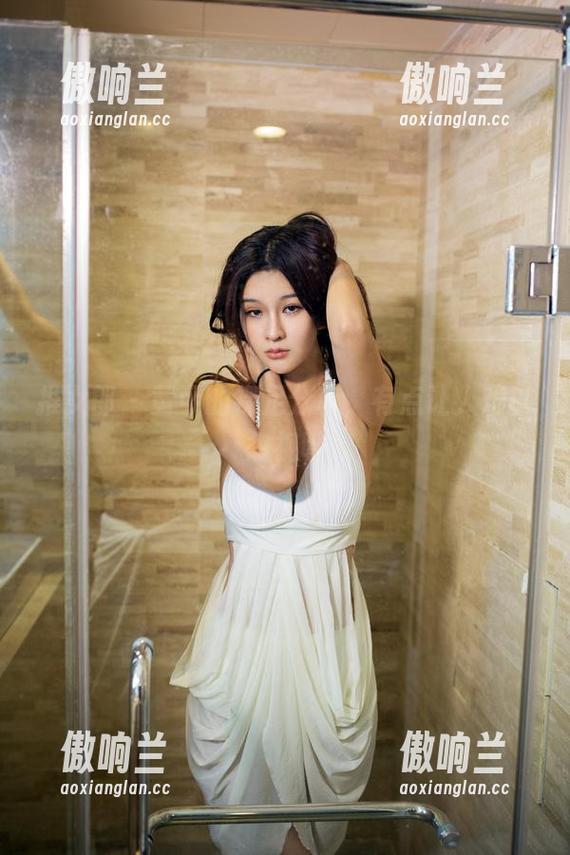 推女郎-黄可 推女郎 - 黄可的裸足分享,有点让人难以忽视呀