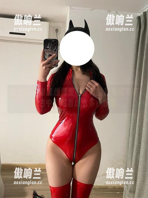 微密圈 - 谁能想到是可馨耶的双马尾写真图包中，藏着这么多小惊喜