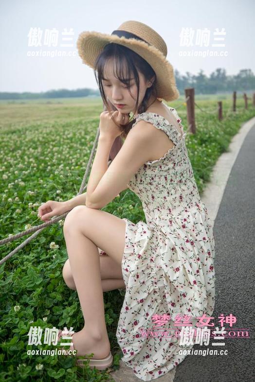 梦丝女神-花月舞 梦丝女神 - 图册里的短裙,自己都快被这飘逸的花月舞迷住了。