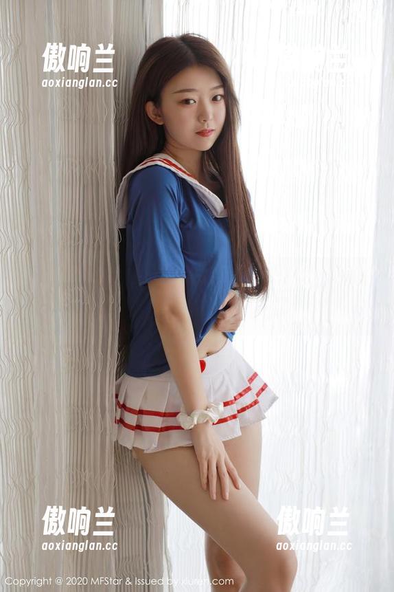 模范学院-月音瞳 模范学院 - 月音瞳带来的制服美图,不敢直视,眼神已经飘走了