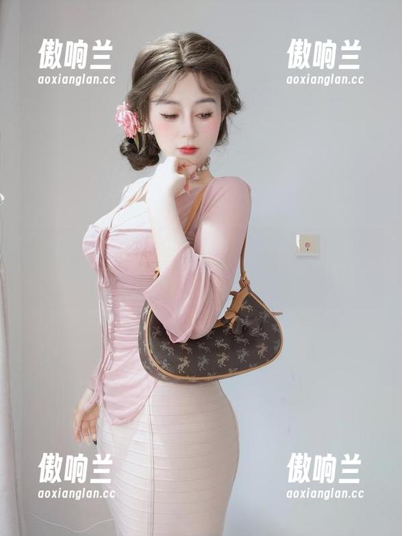 白银81 好吧,这次就让白银81的清纯写真来刷新下我的三观,等更新!