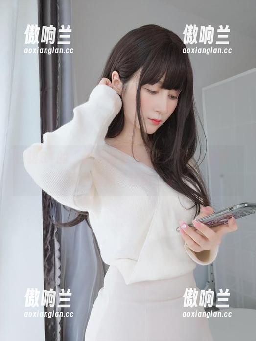白银81 白银81的“甜美后辈日常”,福利观察:原图里似乎暗藏玄机。
