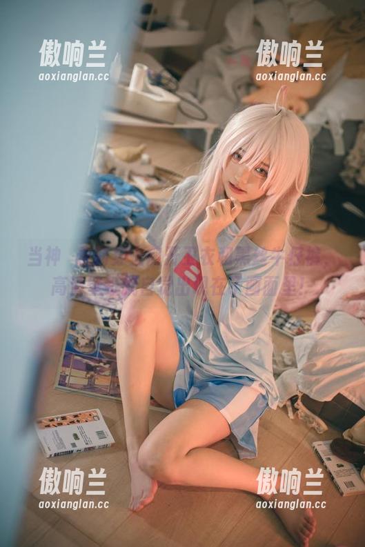 神沢永莉 当神沢永莉穿上前开卫衣和黑丝牛仔裤,高清壁纸就自觉出现在了画面里!
