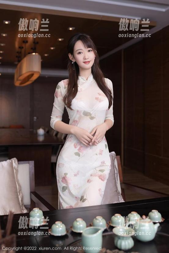 秀人网 - 黑丝美腿在前，周于希Sally在后，这画面，值得反复查看！