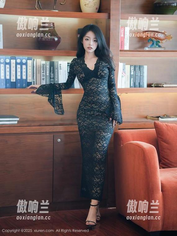 秀人网-奈汐酱nice 秀人网 - 奈汐酱nice与她的连衣裙写真,一个高清的日常小确幸