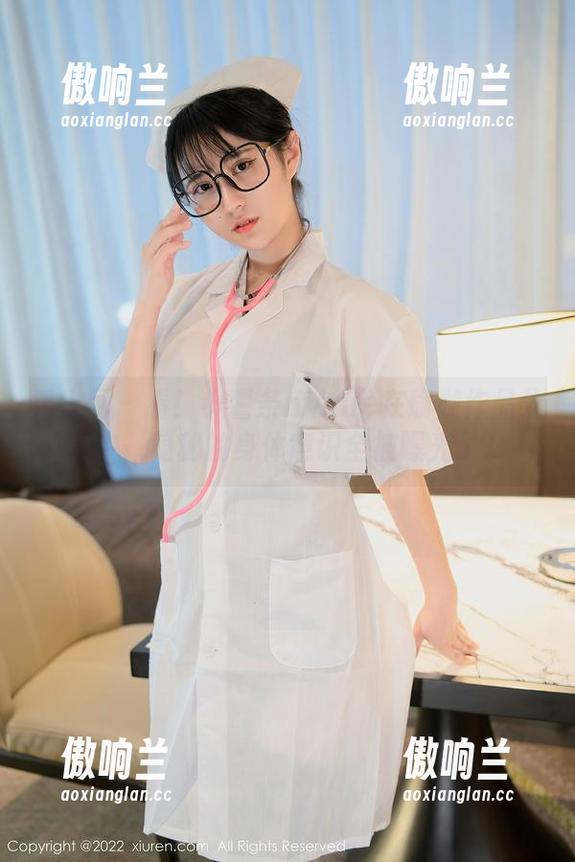 秀人网-小薯条nienie 秀人网 - 看!小薯条nienie在瑜伽作品分享中,隐秘的身体意识全被曝光了。