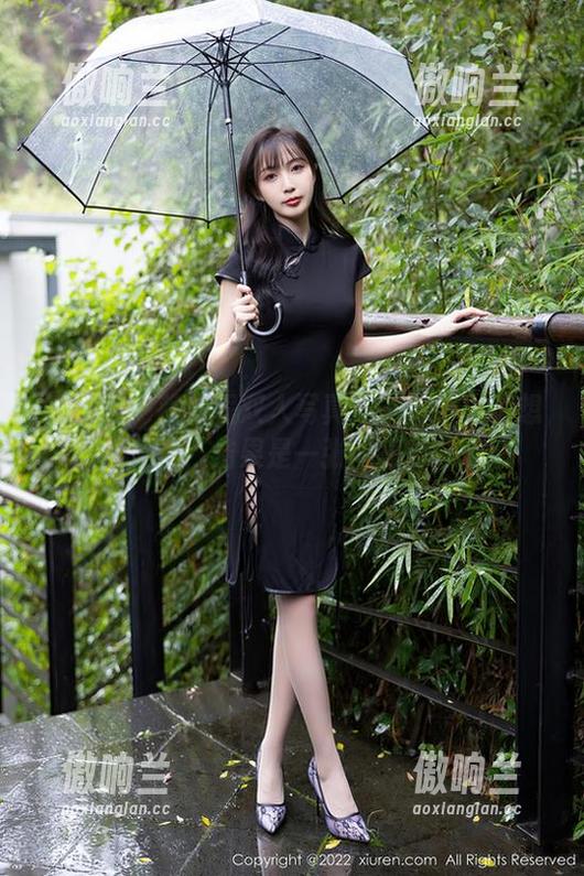 秀人网-程程程 秀人网 - 程程程双人写真——两个人的想法,结果是一张图集!