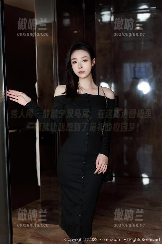 秀人网-静颜宁 秀人网 - 静颜宁双马尾,在这高清图册里,一眼就让我想到了最初的校园梦!