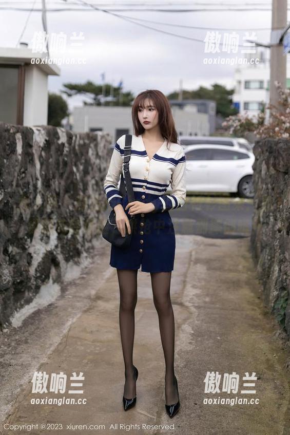 秀人网-颜浅浅Cindy 秀人网 - 颜浅浅Cindy的白衬衫图集:免费的先锋体验,哄抢中注意别摔倒哦!