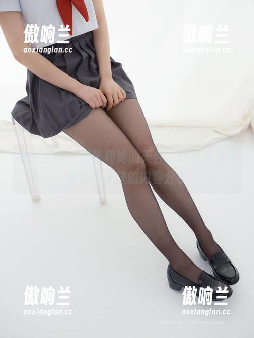 紧急企划-奶昔 紧急企划 - 奶昔和她的天台,作品集里有些悬而未决的内容分享