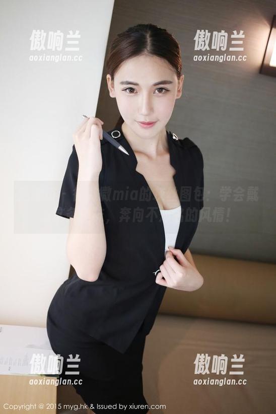 美媛馆-徐微微mia 美媛馆 - 徐微微mia的灰丝图包:学会戴上这条丝袜,奔向不知名的风情!
