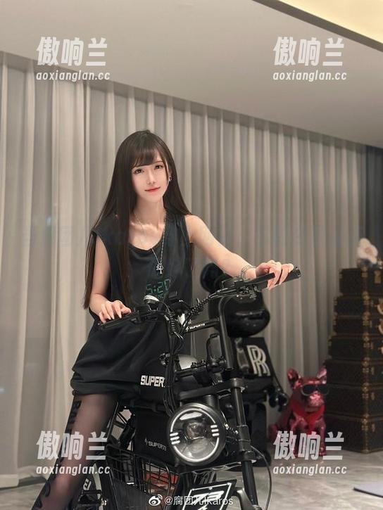 腐团儿Ikaros 当腐团儿Ikaros穿上网袜,你的资源盘点做好了吗?