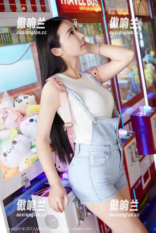 蜜桃社-许思铭 蜜桃社 - 精选许思铭的“白丝”:这种画面让我想到了童话,角色变得太迷人了,我完全入戏了。
