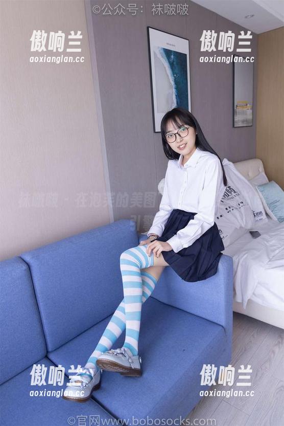 袜啵啵-泡芙 袜啵啵 - 在泡芙的美图下,板鞋变身时尚引擎