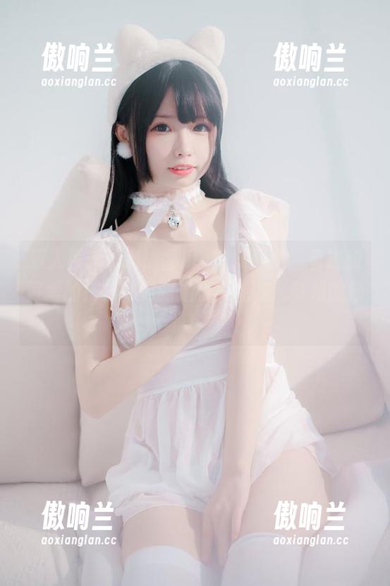 香川澪 双人模式开启!香川澪最新图集,看她和可爱的搭档如何制造小火花,气氛超微妙!